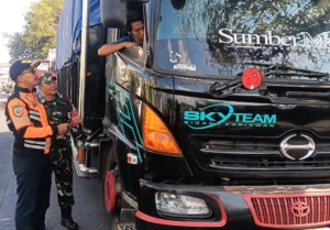 Aparat Gabungan Berikan Himbauan dan Sangsi kepada Pengguna Jalan