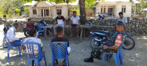 Babinsa Bersama Pemerintah Desa Bantu Mediasi Penyelesaian Masalah Warga.