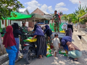 Koramil 1628-05/Jereweh Gelar Gerakan Pangan Murah, 400 Kg Beras Ludes Terjual