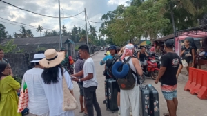 Pujawali Di Pura Ped Warga Ramai-Ramai Menuju Nusa Penida, Aparat TNI Dan Polri Perketat Penjagaan Di Pelabuhan
