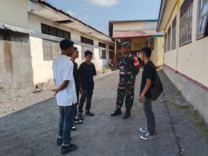 Jaga Kamtibmas, Babinsa Koramil 1602-01/Ende Gelar Komsos di Sekolah SMPK Christoregi