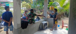 Babinsa Kodim 1602/Ende Aktif Laksanakan Pamwil dan Komsos untuk Keamanan Wilayah Binaan