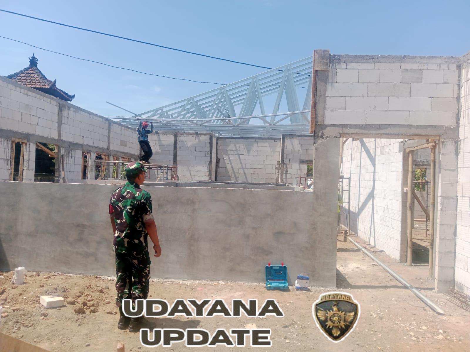 Babinsa Koramil Klungkung Aktif Monitoring Pembangunan Dapur SPPG