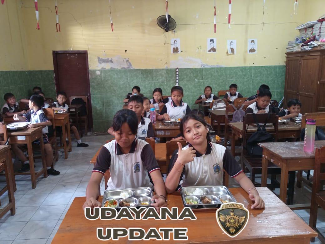 Kegiatan Makan Bergizi di Seririt Berjalan Tertib, Dukung Kesehatan Siswa