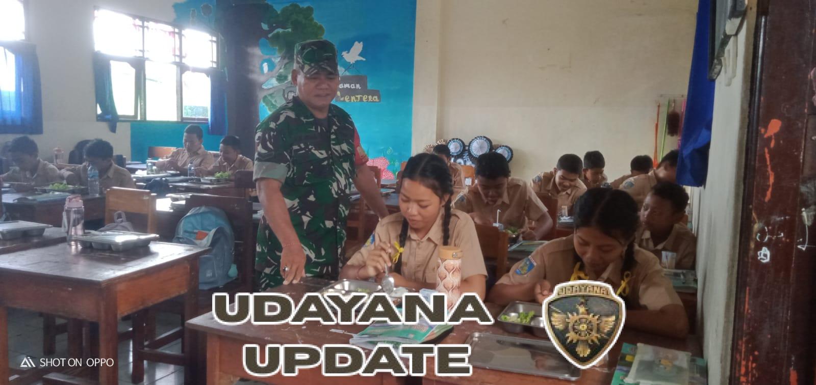 Babinsa Pelda Dewa Ketut Karnadi Pastikan Program SPPG di Lodtunduh Berjalan Lancar