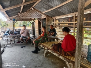 Babinsa Hadir di Tengah Masyarakat, Dengarkan Keluhan dan Jaga Keamanan Wilayah