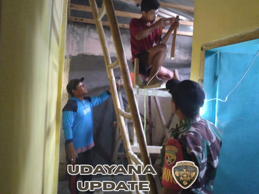 Babinsa Kodim 1628/Sumbawa Barat Aktif Dampingi Warga Lewat Komsos dan Renovasi Rumah Dinas