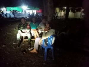 Kongkow Babinsa dan Warga Pererat Kebersamaan di Bali Barat