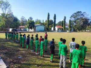 Anak Didik Pos Turiscain Satgas Yonif 741/GN  Ikuti Lomba Gerak Jalan Kreasi se-Kecamatan Raihat Berhasil Dapatkan Juara Dua
