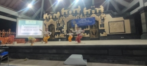 Babinsa Kutampi Dampingi Pemdes Lepas 13 mahasiswa KKN PPM Periode Ke XXXI Tahun 2025