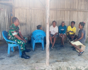 Jalin Keakraban, Babinsa Koramil 1618-05/Biut Kunjungi Warga Binaan di Biboki Utara