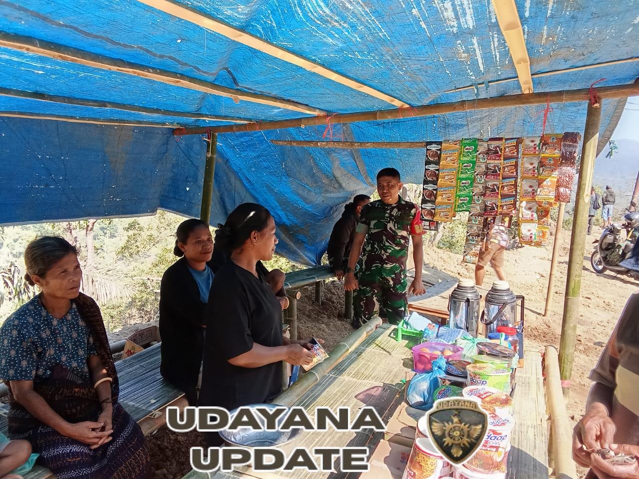 Wujudkan Kamtibmas, Babinsa Koramil 1602-02/Wolowaru Lakukan Komsos di Wilayah Binaan