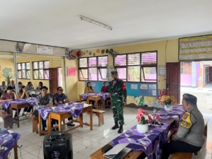 Sinergi Babinsa dan Bhabinkamtibmas Wujudkan Sekolah Aman serta Kondusif di Singakerta