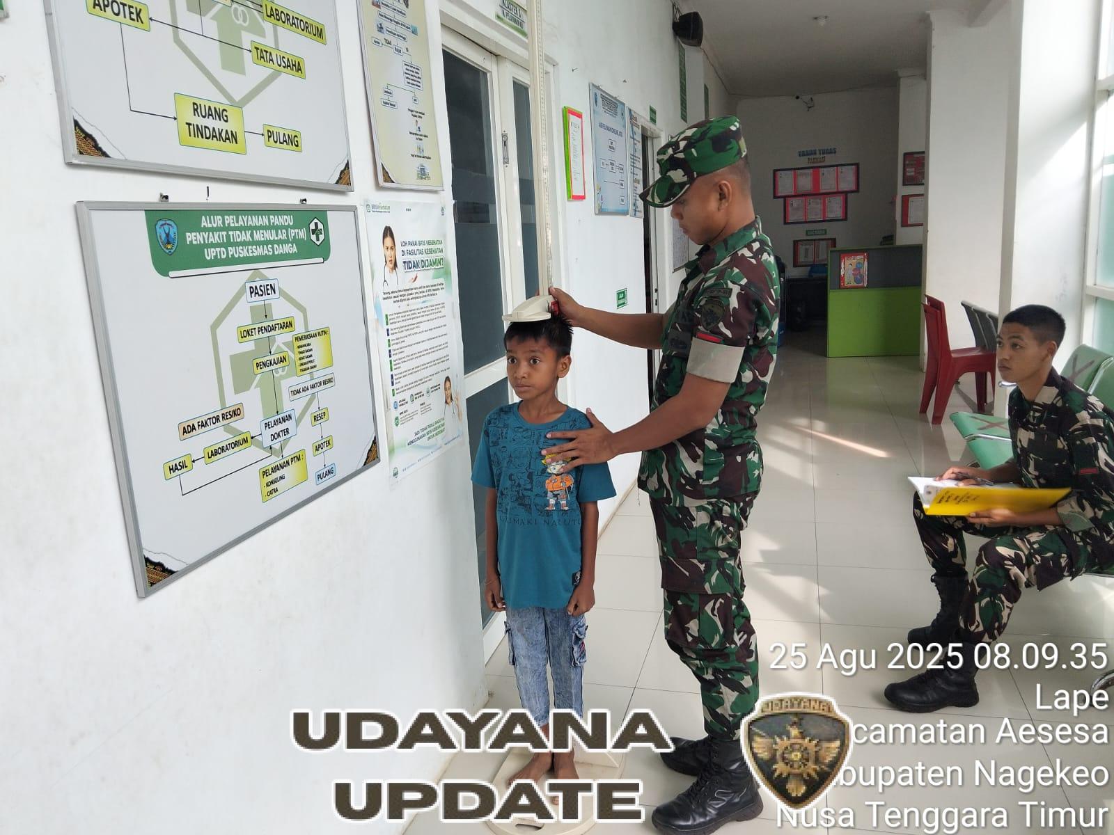 Tim Puskesmas Danga menggandeng Kompi Kesehatan Yonif 834/WM  Melaksanakan Cek Kesehatan di SDN Natia Kab. Nagekeo