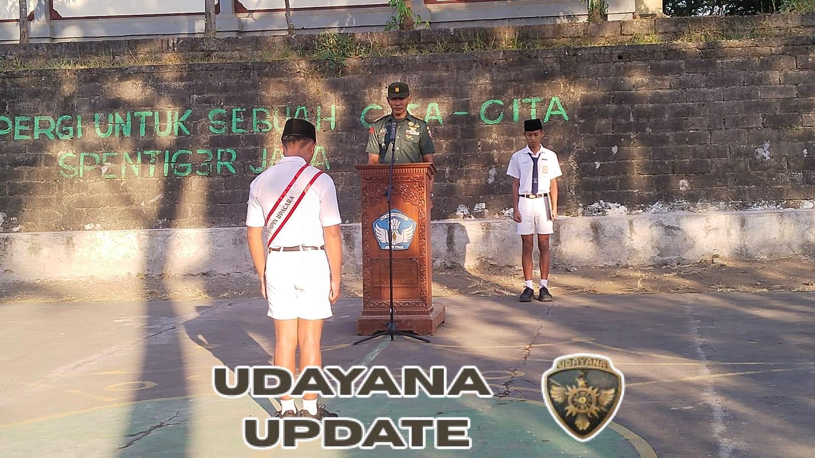 Ajak Siswa Jauhi Ajaran Menyimpang, Danramil Gerokgak Berikan Wawasan Kebangsaan di Sekolah