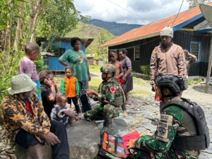 Pengobatan Gratis Satgas Yonif 743/PSY Sentuh Hati Masyarakat Puncak Jaya