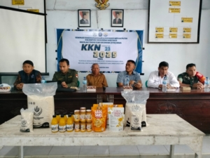 Babinsa Desa Sari Hadiri Seminar Kewirausahaan dan Koperasi Desa Merah Putih