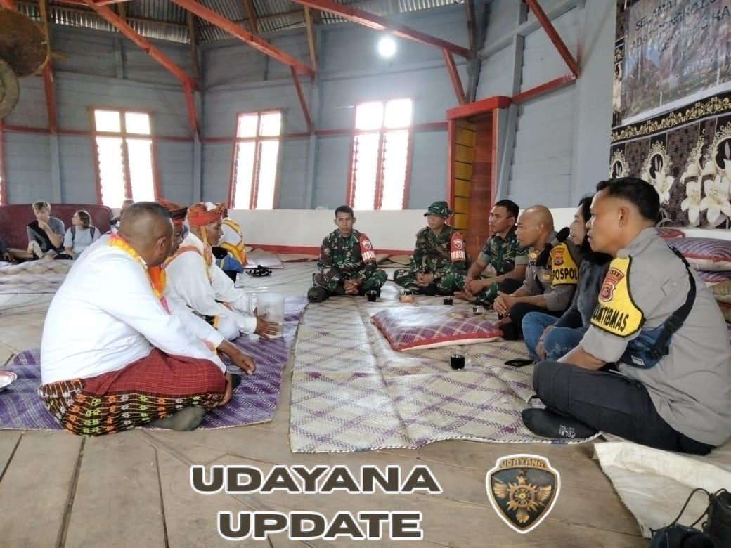 Koramil 1612-01/Ruteng Dukung Pelestarian Budaya Lewat Kehadiran di Upacara Penti