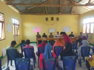 Babinsa Hadiri Penyaluran BLT Rp 22,5 Juta untuk 25 KK di Desa Nanga Lili