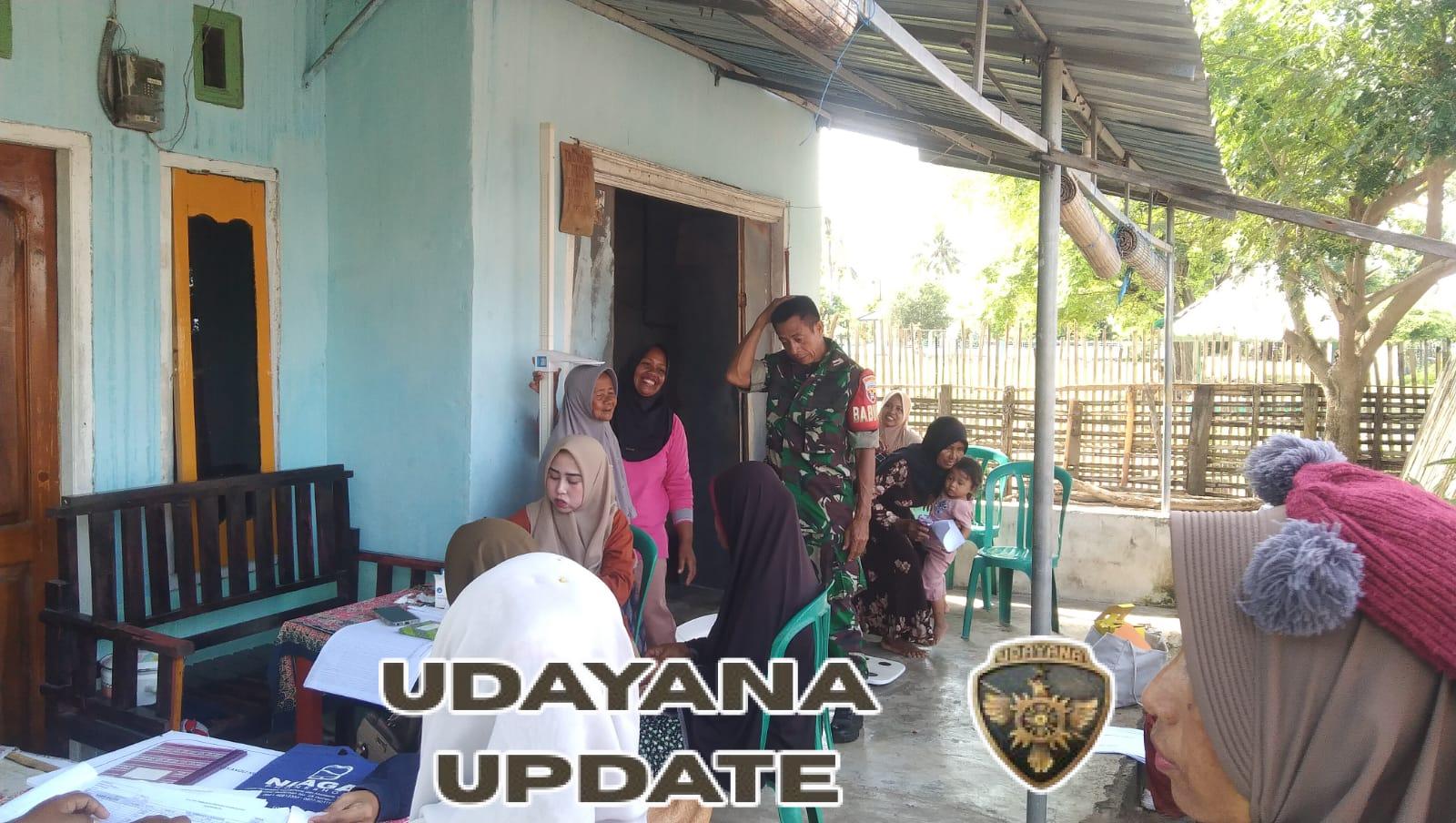 Babinsa Koramil 1614-03 Hu’u Dampingi Posyandu di Cempi Jaya