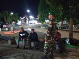 Koramil 1628-01/Taliwang Gelar Patroli Malam, Jaga Kondusifitas Wilayah