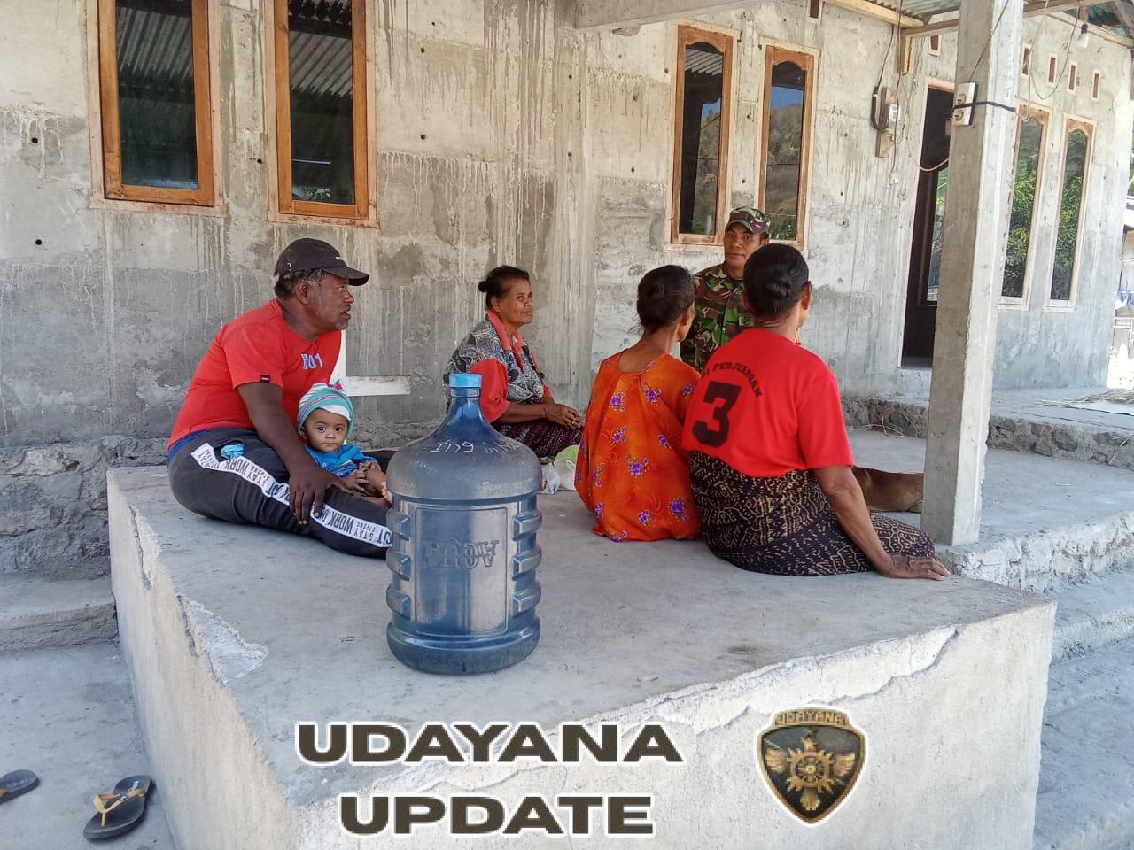 Dekatkan Diri dengan Warga, Babinsa Koramil 04/Maurole Turun Langsung ke Desa Ndondo