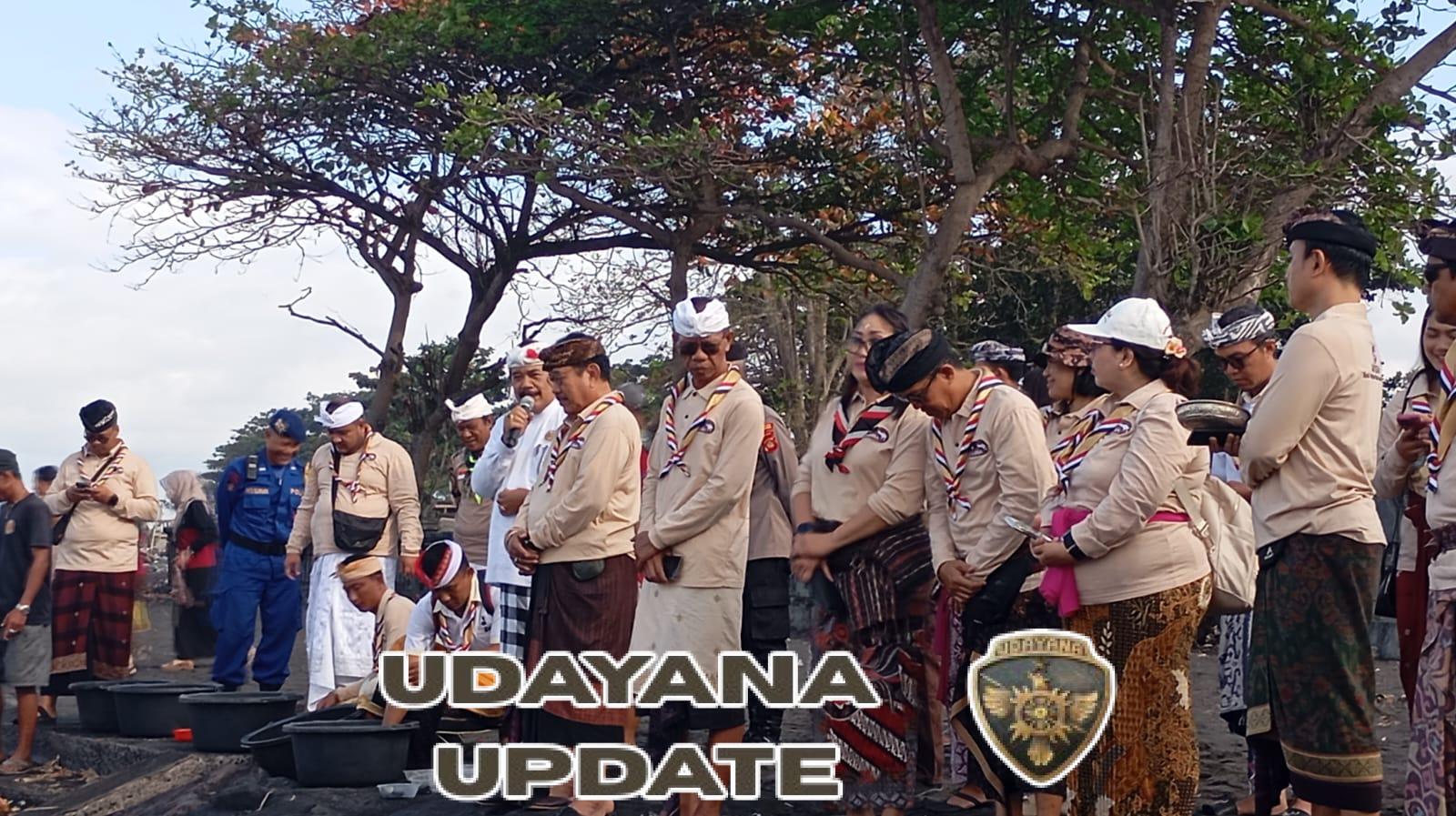 Peringatan Hari Pramuka Ke 64 Di Kabupaten Klungkung Diwarnai Sembahyang Bersama, Tatap Muka Dan Pelepasan Tukik