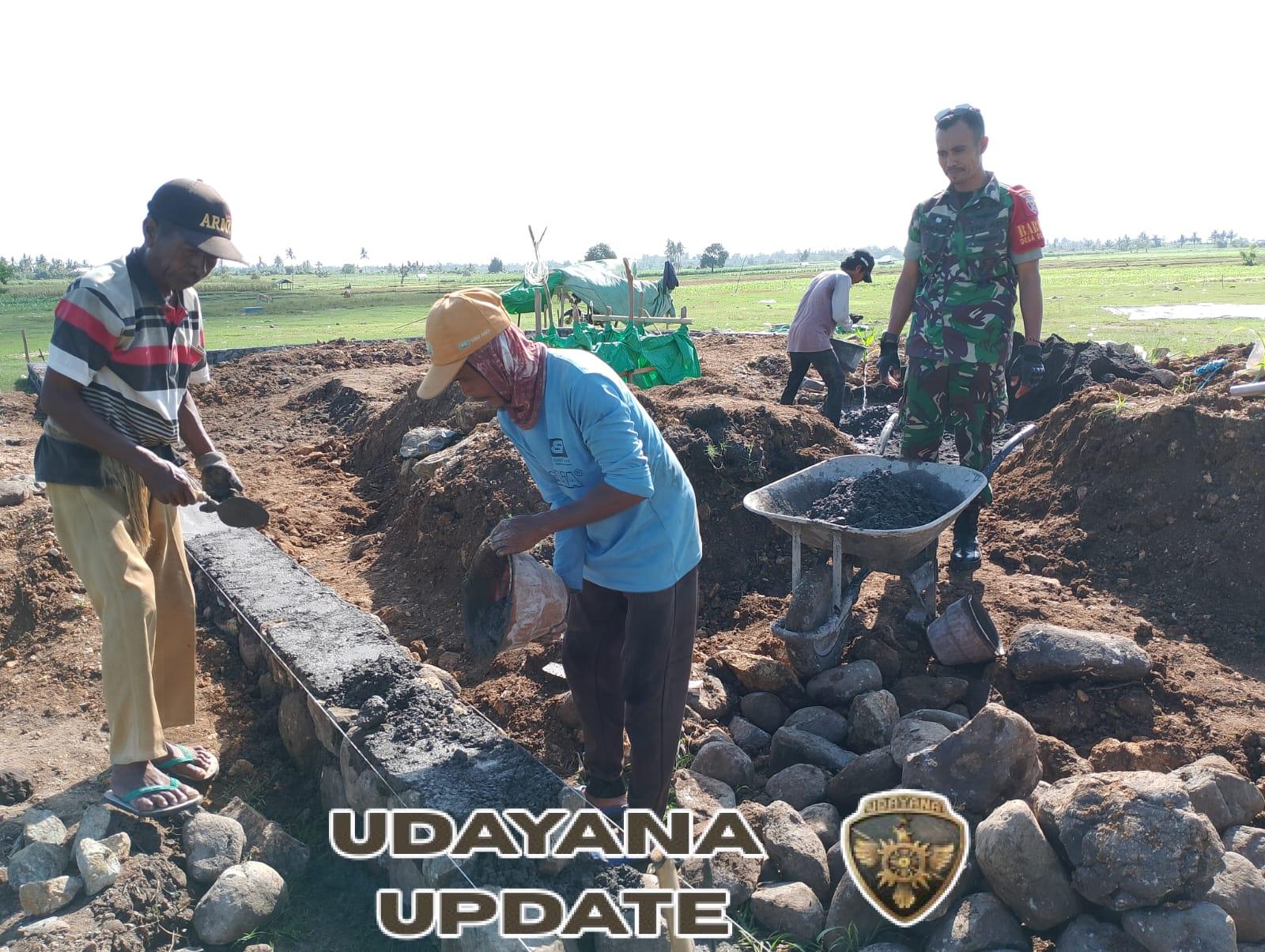 Sinergi Babinsa dan Masyarakat Wujudkan Sarana Olahraga di Dorokobo