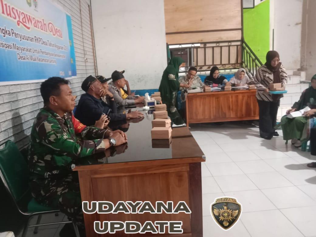 TNI Hadir di Tengah Musdes, Jaga Kondusifitas dan Dukung Perencanaan Desa Aimual