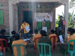 Pengamanan Wilayah di Kecamatan Kotabaru, Babinsa Bersama Tenaga Kesehatan Gelar Komsos