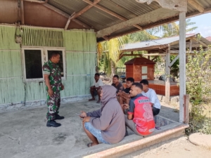 Serma Bambang Sutrisno Laksanakan Pamwil dan Komsos Demi Keamanan Wilayah