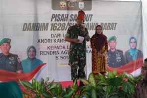 Acara Tradisi Lepas Sambut Komandan Kodim 1628/Sumbawa Barat