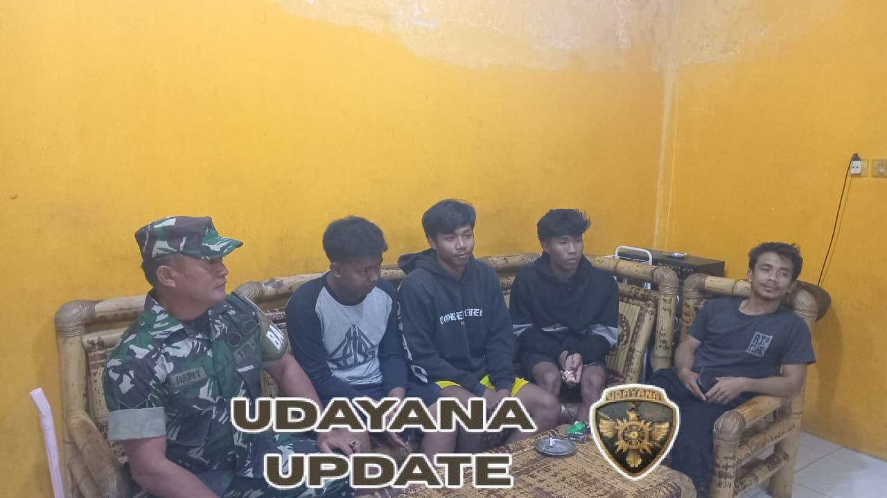 Piket Koramil 1628-05/Jereweh Laksanakan Patroli, Ingatkan Warga Jaga Kamtibmas