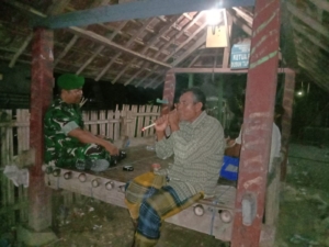 Babinsa Koramil 1628-03/Seteluk Laksanakan Patroli, Wujudkan Keamanan Wilayah