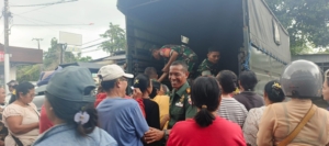 Koramil Ubud Bersinergi dengan Bulog, Sukses Salurkan Beras SPHP untuk 300 Warga