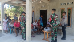 Satgas Yonif 741/GN Pos Delomil Bersama Polsubsektor Builalu Bangun Kesadaran Masyarakat Melalui Sosialisasi Lintas Batas