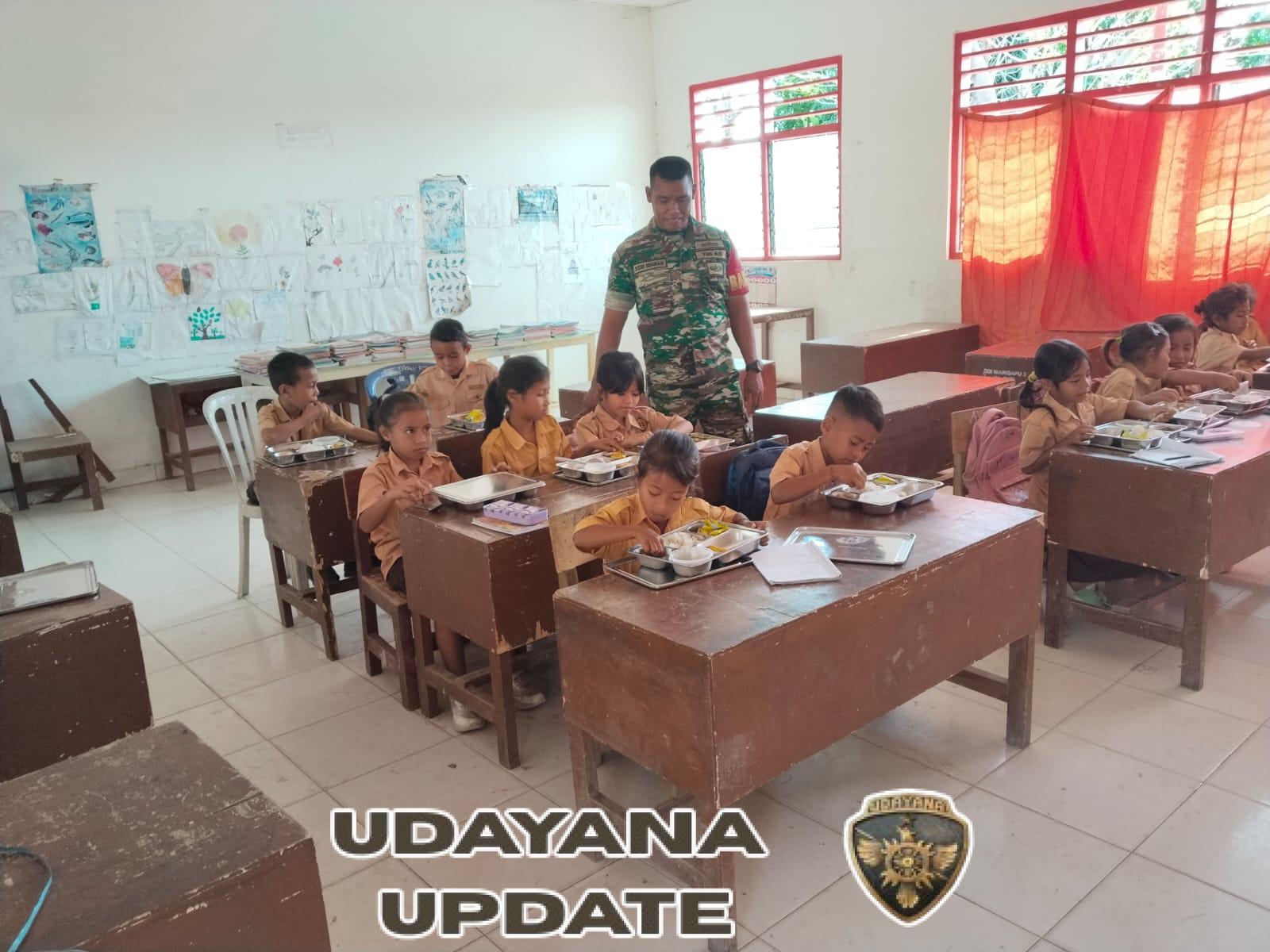 Babinsa Koramil 1627-01/Ba’a Kawal Program Makan Bergizi Gratis di Rote Ndao
