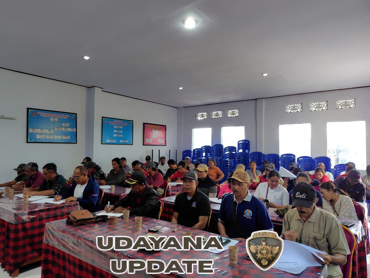 Musyawarah Perubahan RAB Kantor Desa Dapdap Putih Berjalan Lancar Berkat Kehadiran Babinsa