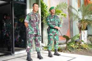 Kodim 1616/Gianyar Berperan Sentral, Dandim Pimpin Ratusan Pasukan dalam Apel Patroli Imigrasi Bali