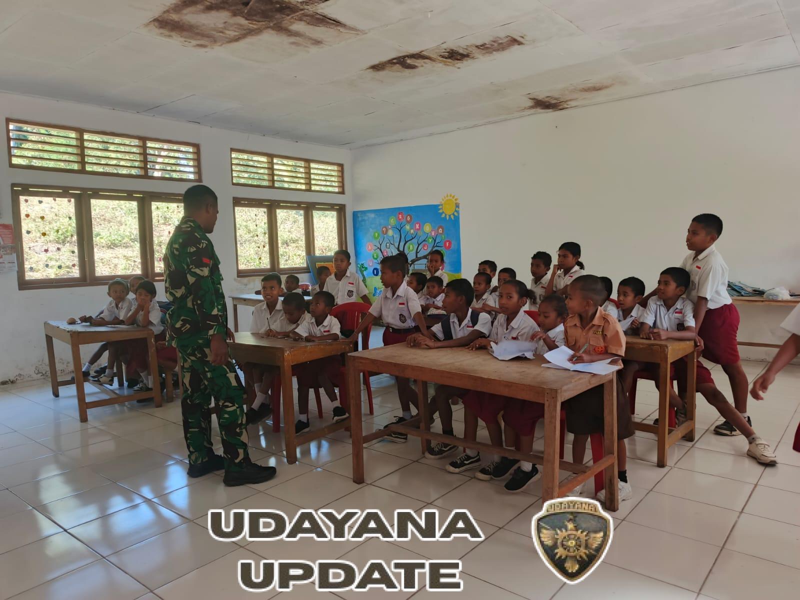 Babinsa Kodim 1602/Ende Pantau Situasi Keamanan Sekolah di Desa Detumbewa