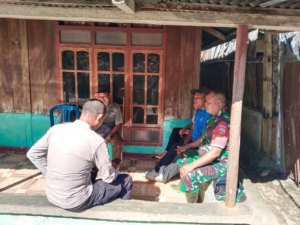 Babinsa Kodim 1602/Ende Aktif Gelar Komsos dan Pamwil di Desa Wolofeo