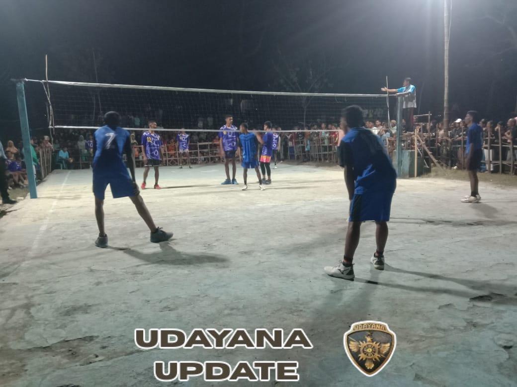 Babinsa Koramil 1621-04/Amanatun Utara Laksanakan Monitoring dan Pengamanan Turnamen Bola Volly