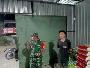 Piket Koramil 1628-05/Jereweh Laksanakan Patroli Jaga Ketertiban Warga