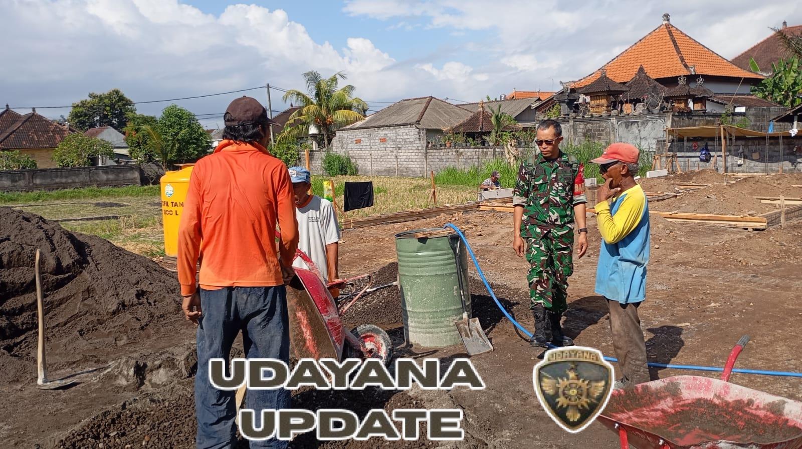 Pantau Pembangunan SPPG Dapur MBG, Babinsa Satra Himbau para pekerja perhatikan Faktor Keamanan