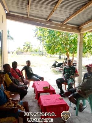 Komsos Babinsa Koramil 1618-05/Biut di Desa Boronubaen, Mendorong Peran Aktif Masyarakat dalam Pembangunan Desa