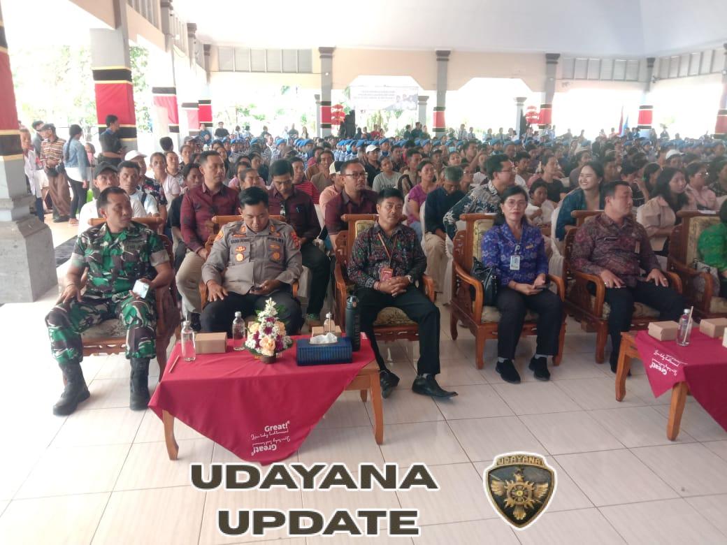 Kegiatan inaugurasi dalam rangka pengukuhan peserta didik baru dapat meningkatkan kesadaran dan kebanggaan peserta didik sebagai warga sekolah.