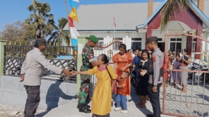 Babinsa dan Polsek Rote Barat Daya Amankan Ibadah Minggu di GMIT Talitakumi Nggauk