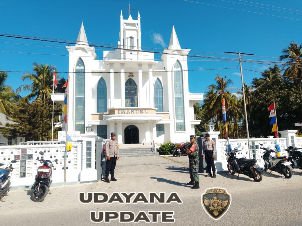 Babinsa Koramil 1627-03/Batutua Bersama Polsek Rote Barat Amankan Ibadah Minggu