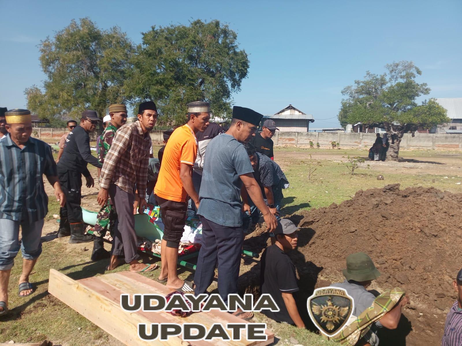 Babinsa Labuhan Kertasari Tunjukkan Kepedulian dengan Hadiri Melayat Warga