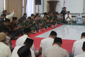 Mayor Inf Asep Okinawa Tegaskan Empati TNI dalam Doa untuk Korban Demonstrasi